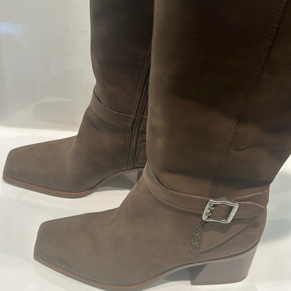 Vince CAMUTO Brown Leather Block Heel Boots with side buckle and zipper. - Picture 8 of 11